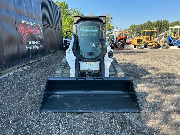 2016-bobcat-t740-image-7
