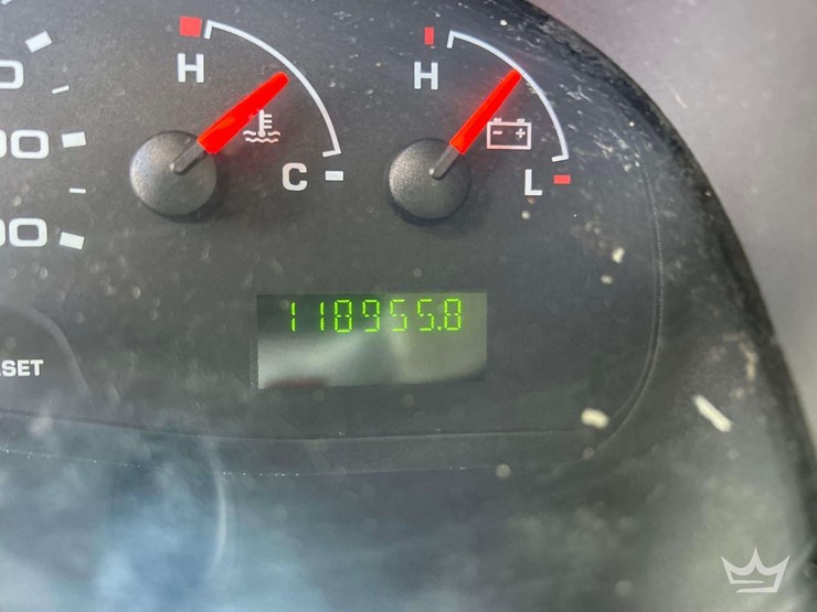 2005-ford-cargo-image-6