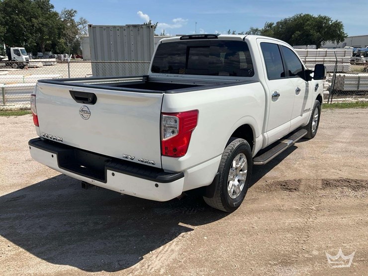 2017-nissan-titan-image-3