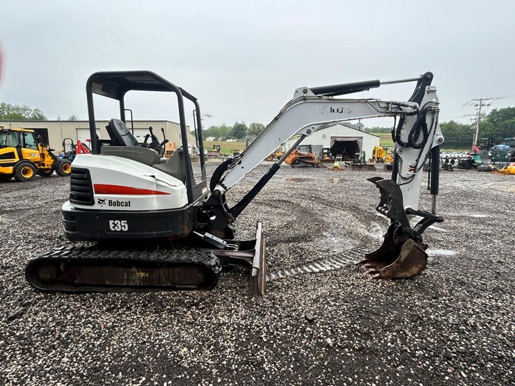 2015-bobcat-e35-image-5