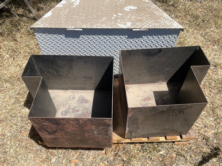 #1074-•-trailer-tool-box-image-6