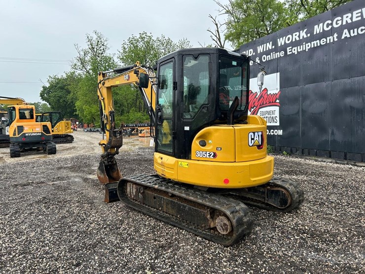 2016-caterpillar-305e2-image-2