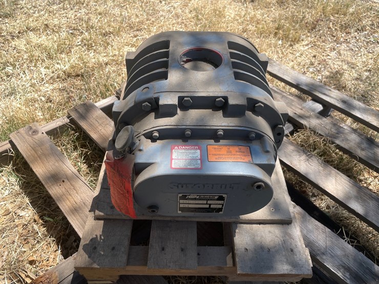 #1073-•-sutorbilt-positive-displacement-blower-image-4