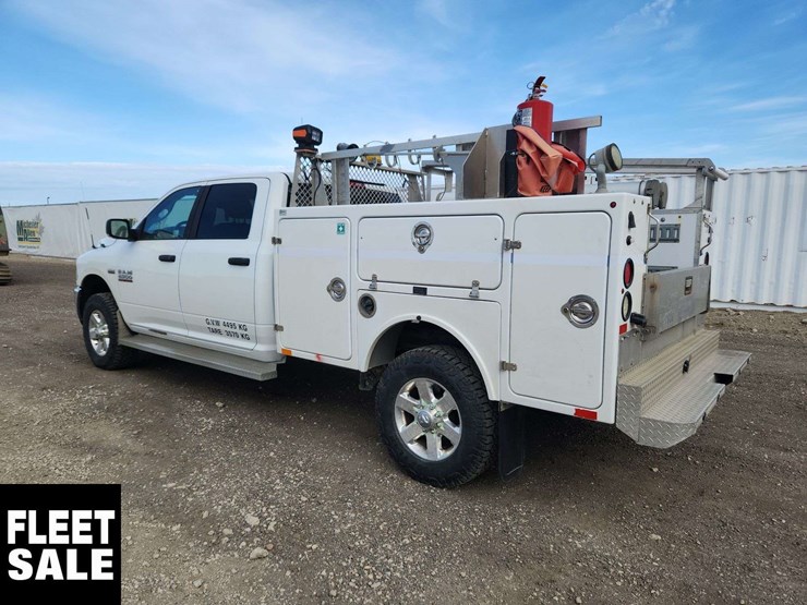 2015-ram-2500-slt-image-3