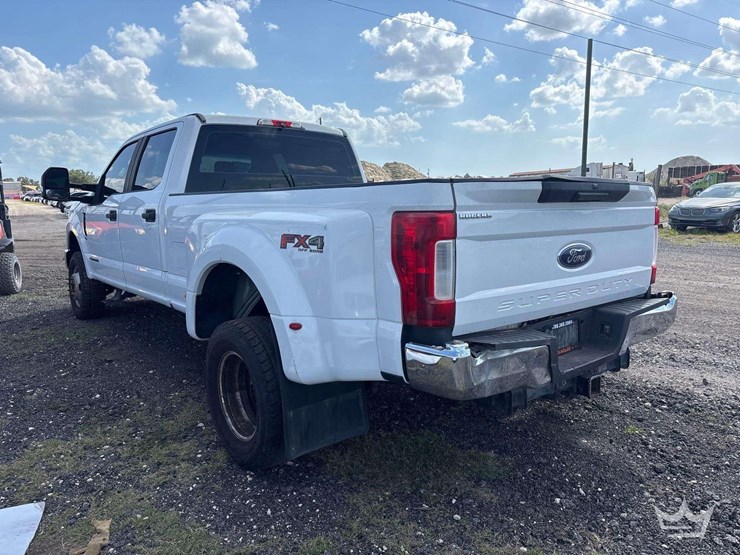 2019-ford-f350-image-4