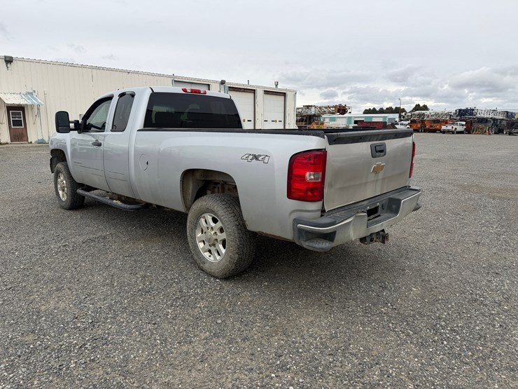 2012-chevrolet-silverado-3500hd-image-6