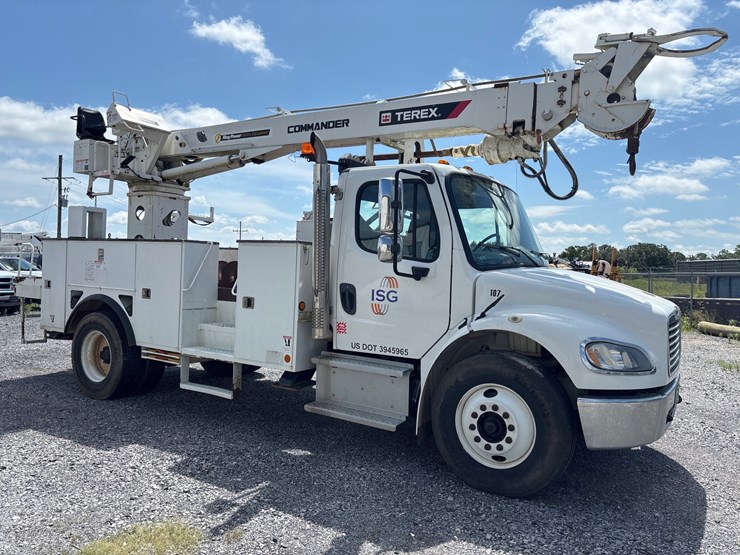 2020-freightliner-m2-106-image-2