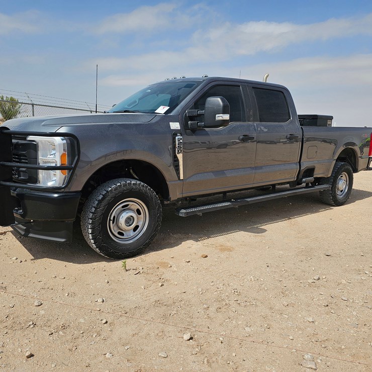 2023 FORD F250