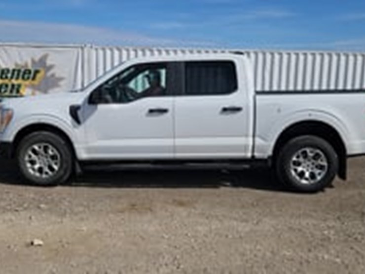 2022-ford-f150-xl-image-5