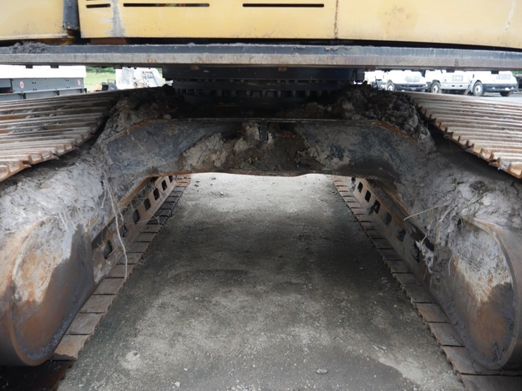 2015-caterpillar-c9-acert-image-6