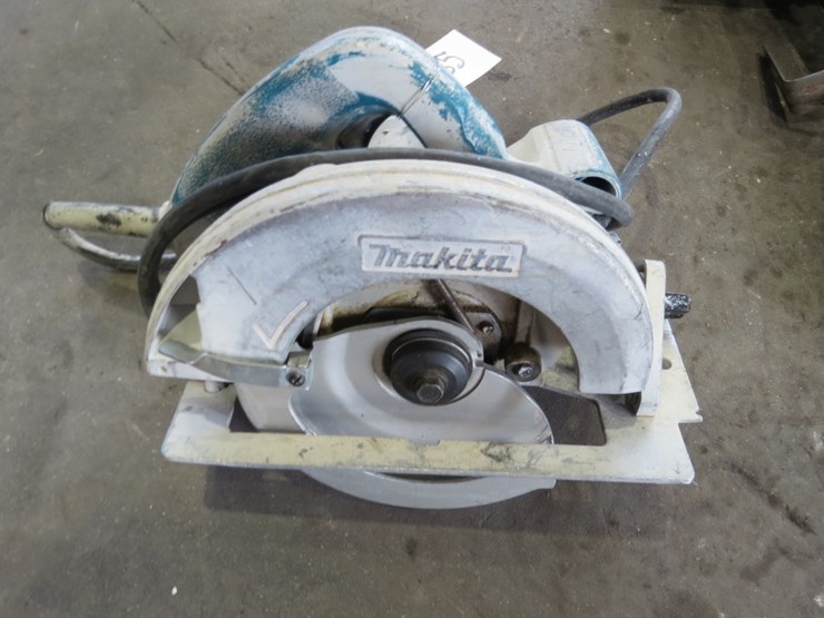 makita-saw-image-1