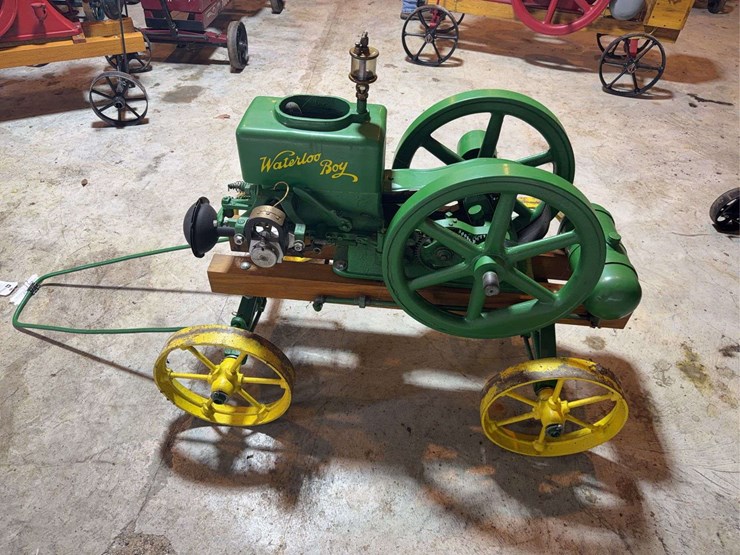 1921-waterloo-boy-2hp-engine-image-6