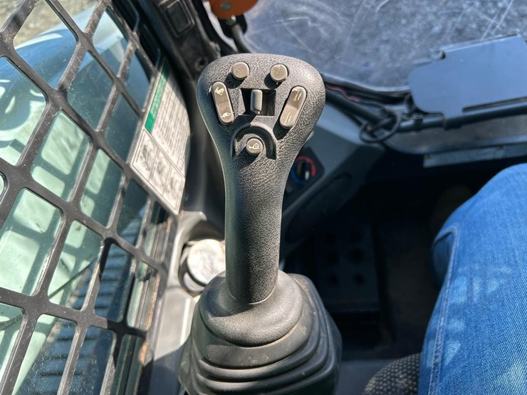 2021-bobcat-t770-image-26