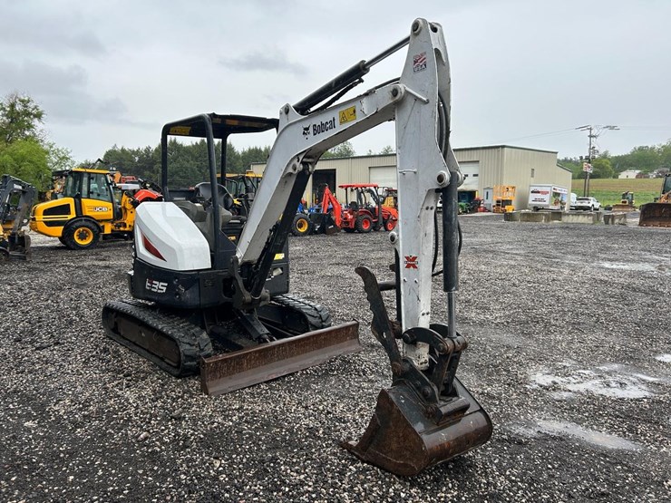 2019-bobcat-e35-image-6
