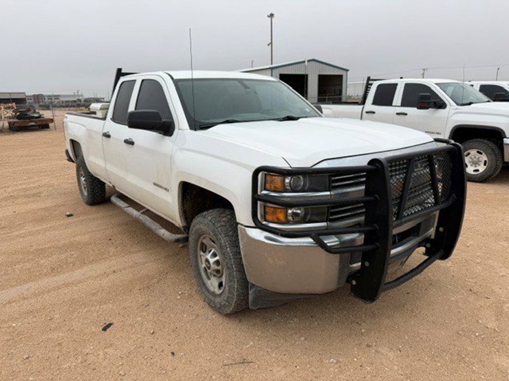 2018-chevrolet-silverado-2500hd-image-3