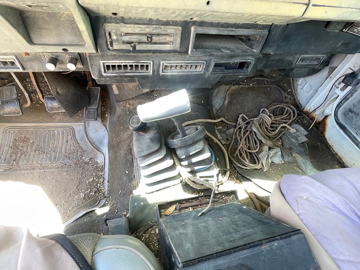 1994-jeep-wrangler-image-18
