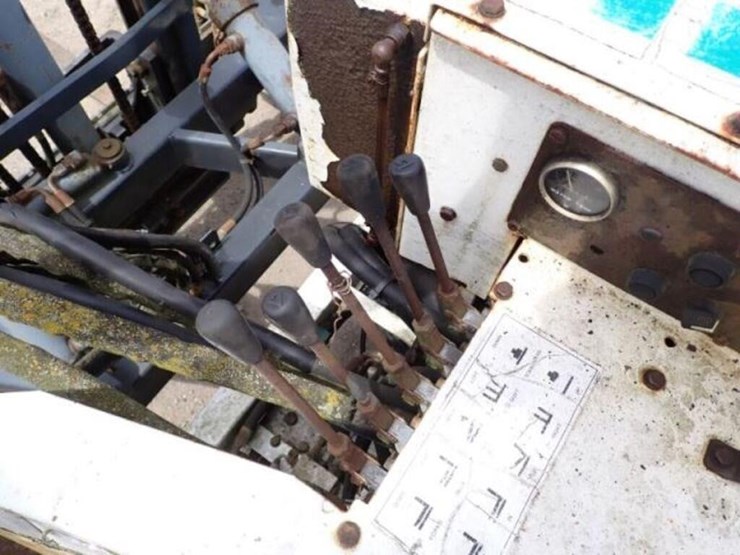 2001-moffett-m5000-image-13
