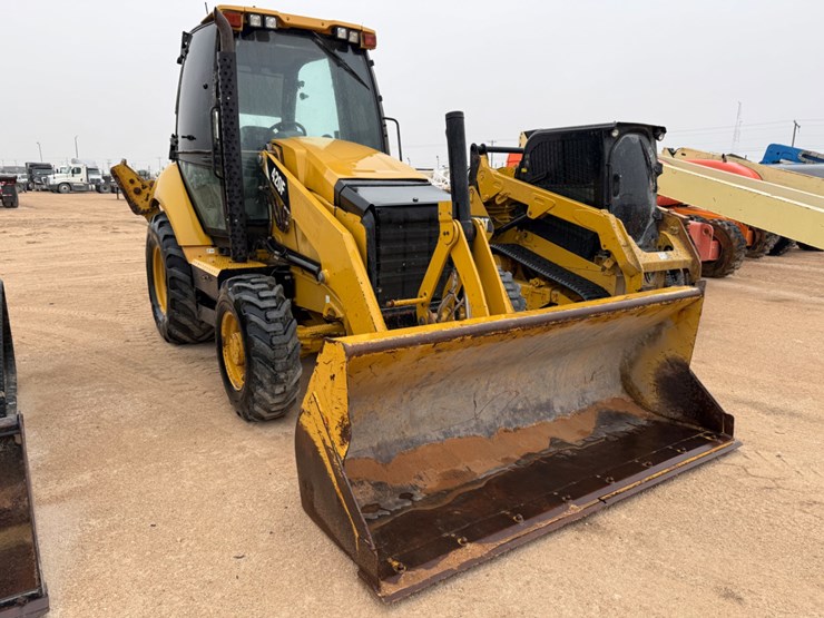 2014-caterpillar-420f-image-2