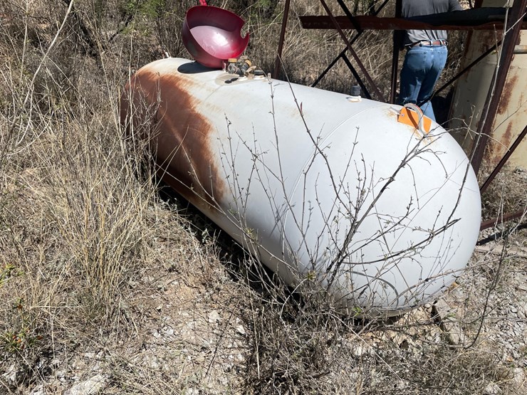 #1060-•-propane-tank-image-2