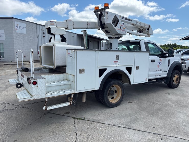 2020-ford-f550-image-3