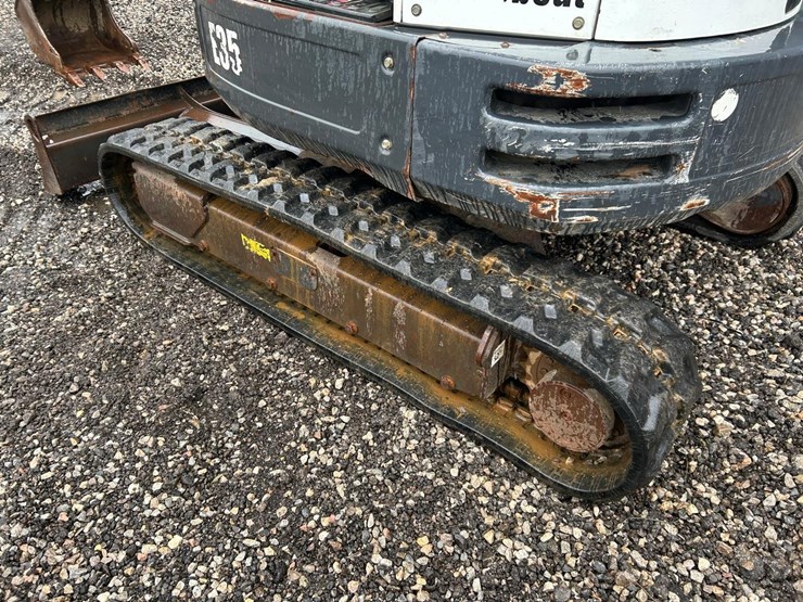 2015-bobcat-e35-image-17
