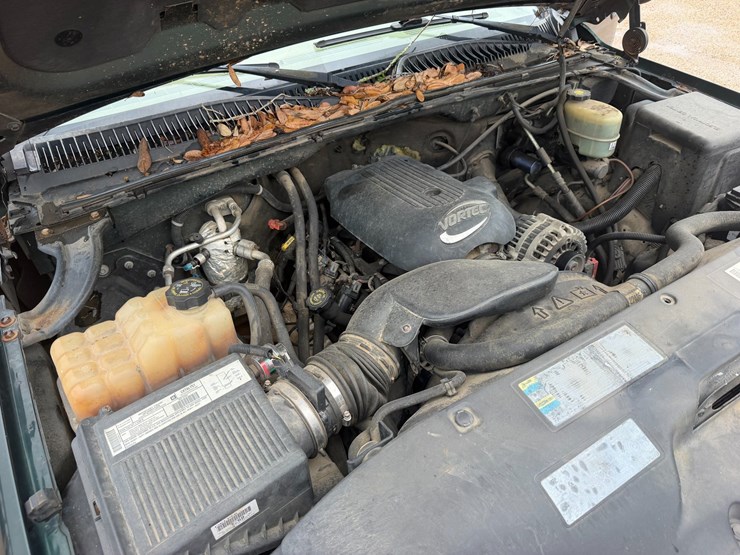 2002-chevrolet-silverado-2500hd-image-8
