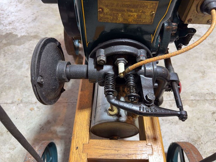 1925-fuller-and-johnson-1-1/2hp-image-11