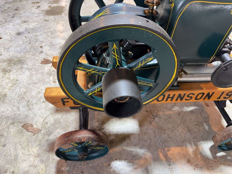 1925-fuller-and-johnson-1-1/2hp-image-19