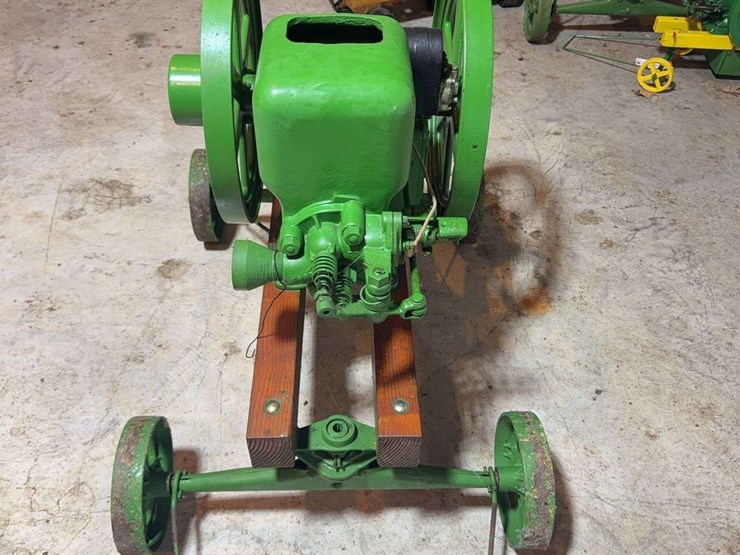 john-deere-e-1-1/2hp-fantasy-embossed-hopper-image-9