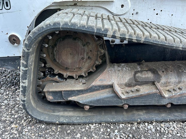 2021-bobcat-t770-image-13