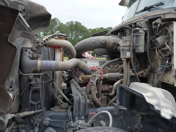 2019-mack-gu713-image-16