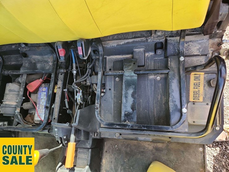 john-deere-gator-image-14