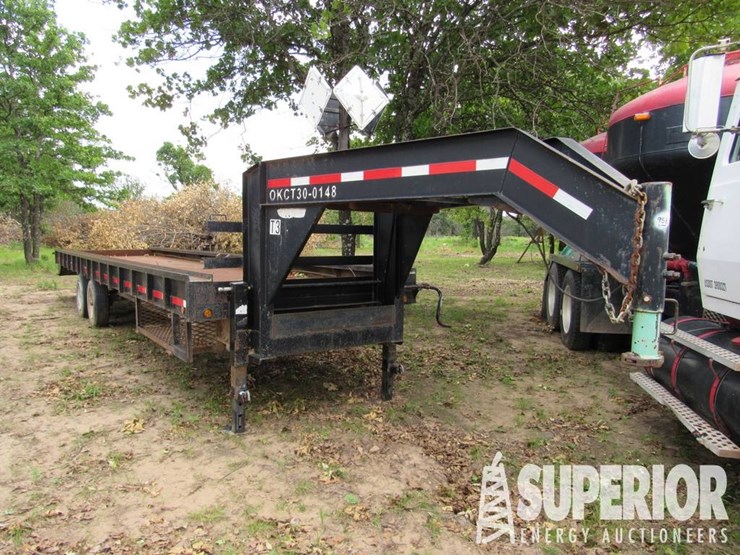 (x)-2015-buck-dandy-38'oal-t/a-gooseneck-utility-t...-image-1