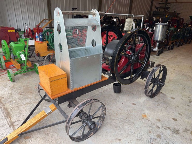 international-harvester-famous-4hp-image-2