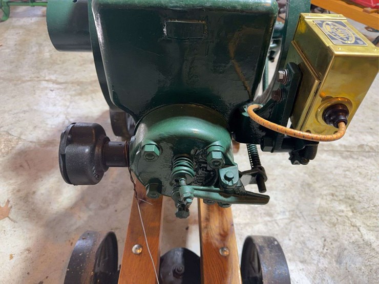 lansing-2hp-engine-image-9