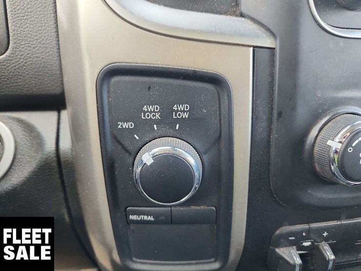 2015-ram-2500-slt-image-24