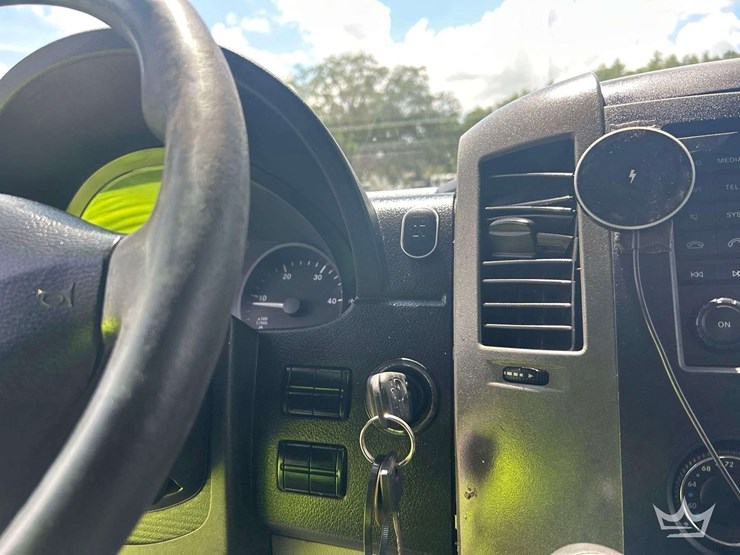 2016-mercedes-benz-sprinter-2500-image-15