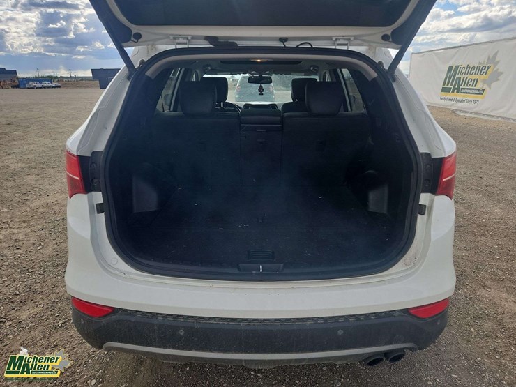 2015-hyundai-santa-fe-image-17