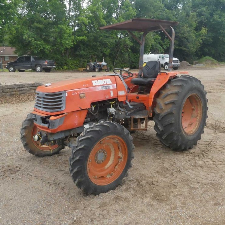 KUBOTA M5400