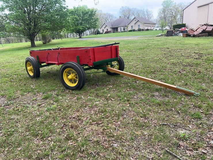 john-deere-wagon-image-2