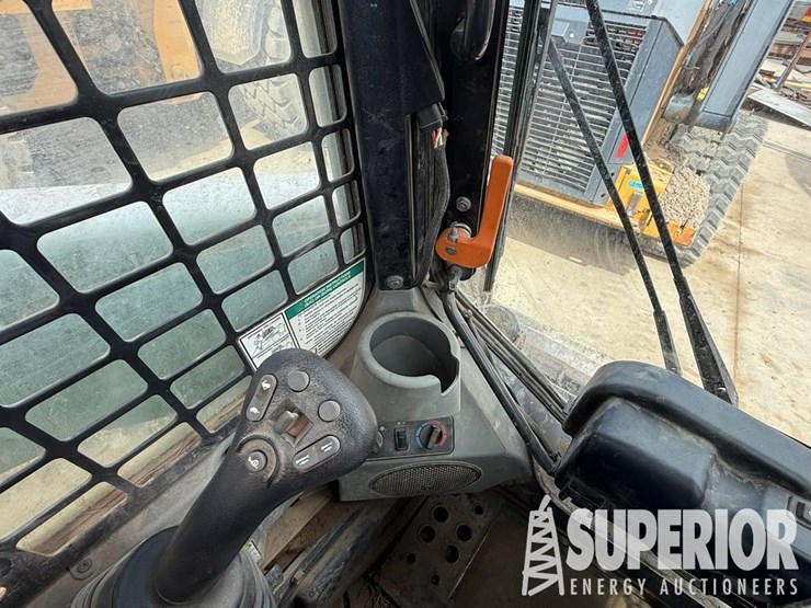 2013-bobcat-t870-image-7