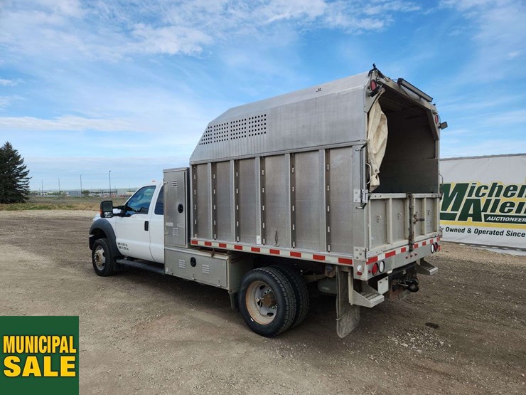 2011-ford-f550-image-3