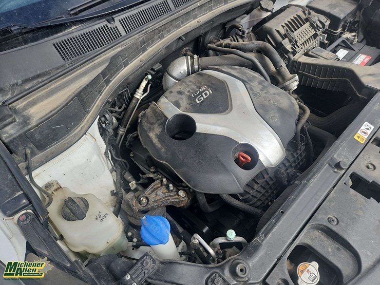 2015-hyundai-santa-fe-image-32