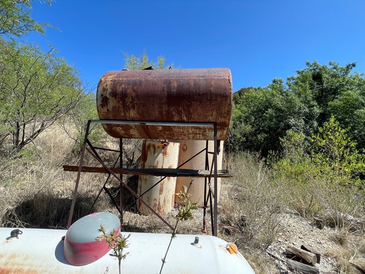 #1061-•-gravity-fed-fuel-tank-image-3