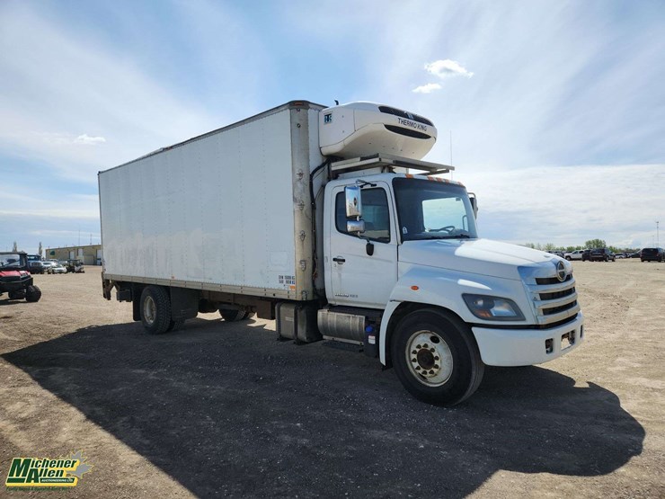 2016-hino-308-image-2