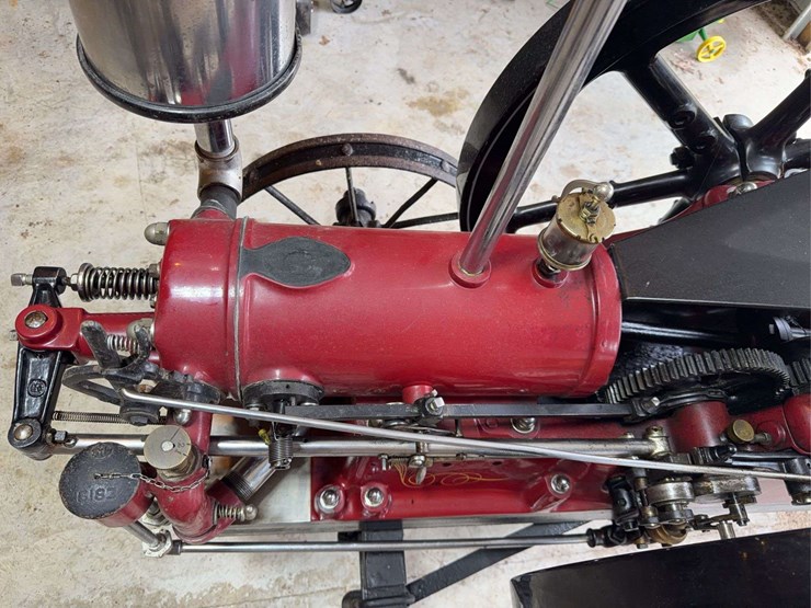 international-harvester-famous-4hp-image-11