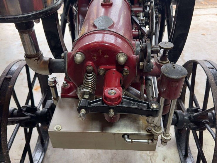 international-harvester-famous-4hp-image-9