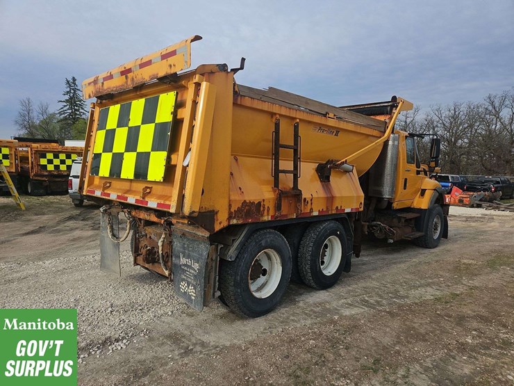 2009-international-workstar-7600-image-3