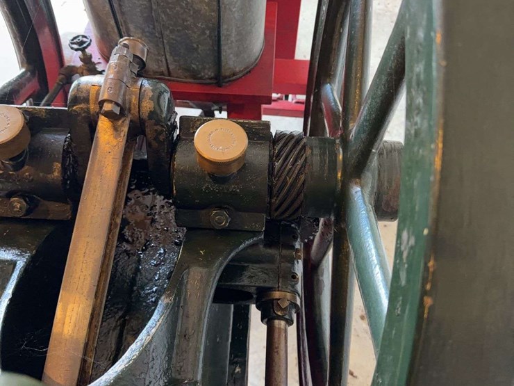 wisconsin-4-hp-side-shaft-engine-image-16