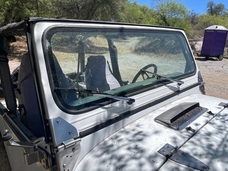 1994-jeep-wrangler-image-42
